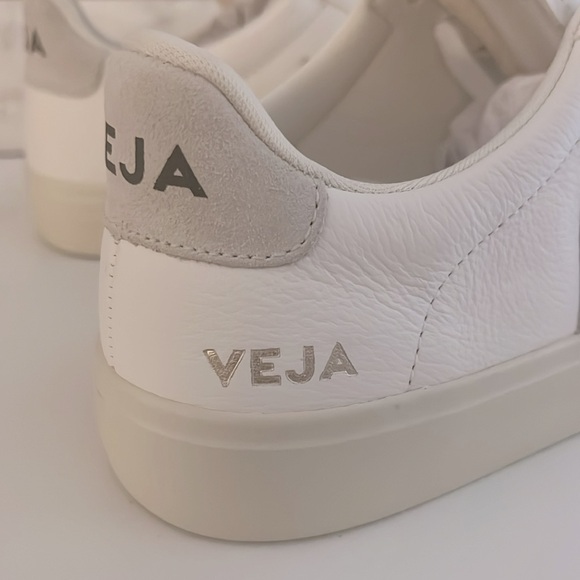 New. VEJA Women's Campo Sneaker
in Extra-White Natural Suede Size 7 - Picture 9 of 10